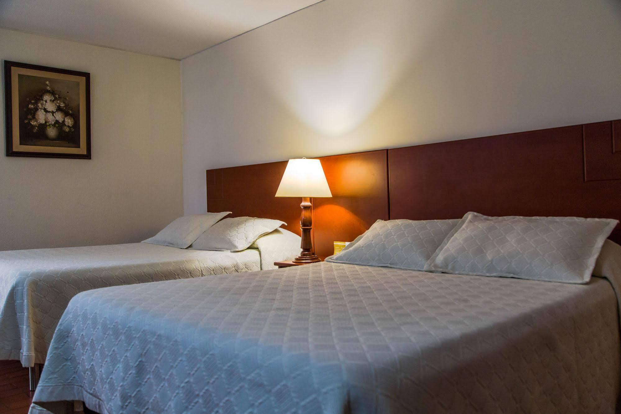 Hotel Don Lolo ビリャビセンシオ エクステリア 写真