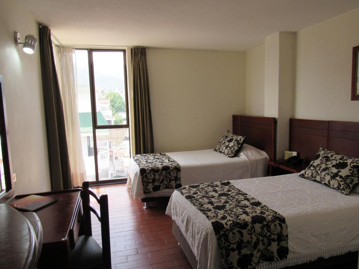 Hotel Don Lolo ビリャビセンシオ エクステリア 写真